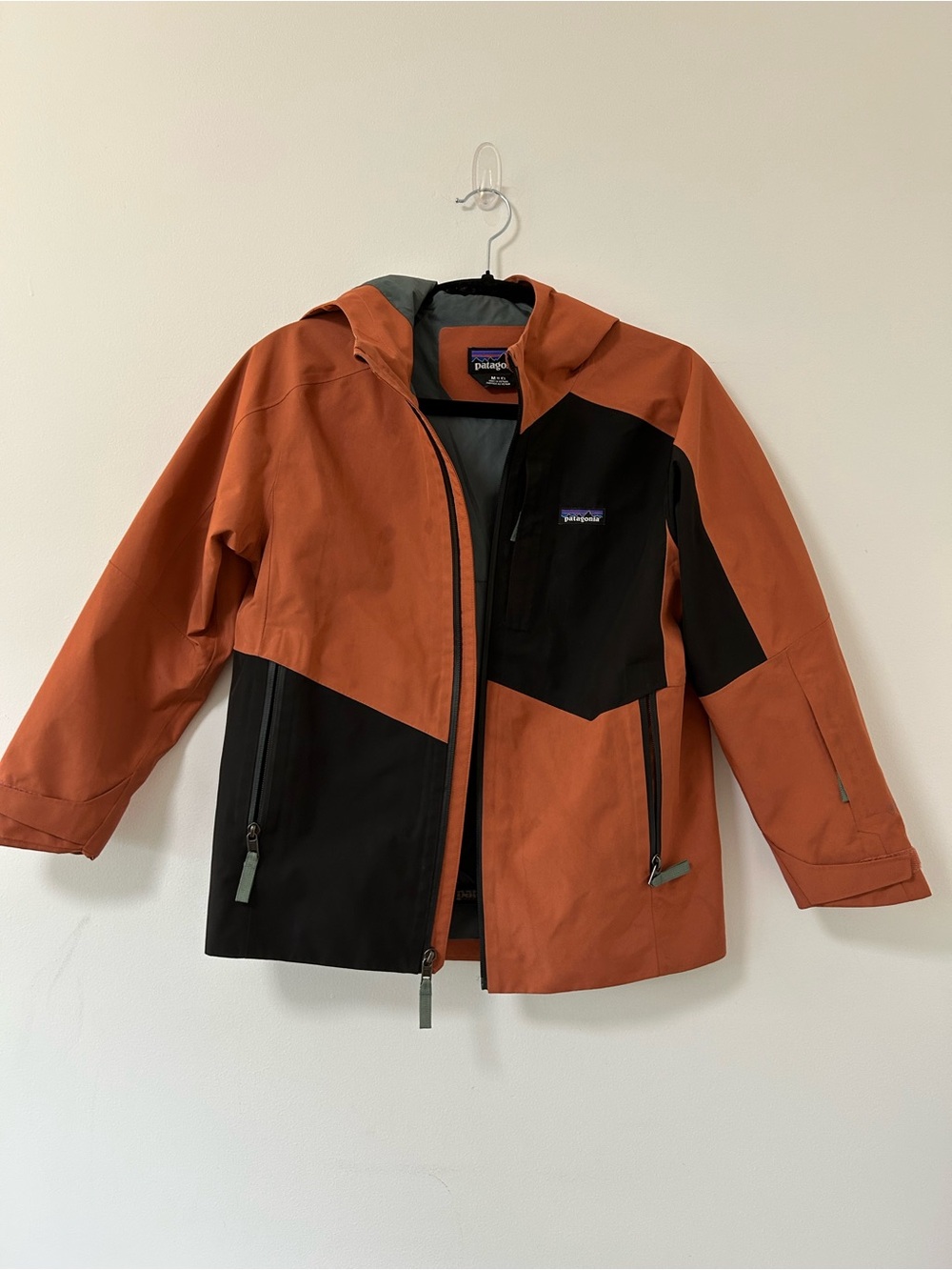 Patagonia Orange and Gray Hooded Shell Jacket goretex kids size 10 storm shift